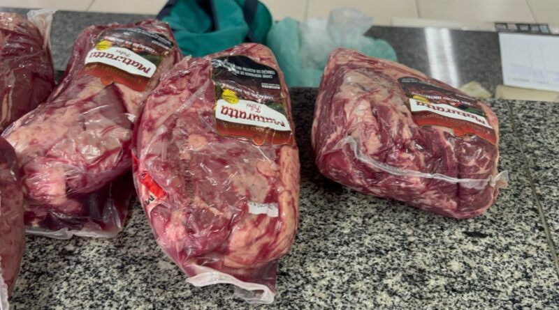 Homem é detido pela Guarda Municipal após furtar carnes em mercado de Maricá