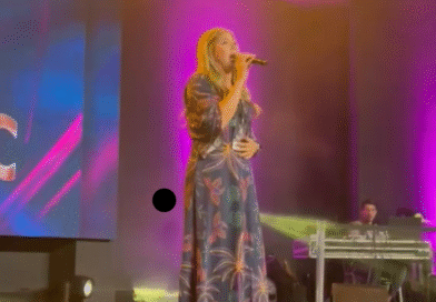 Maricaense Claudia Livia conquista 3º lugar no Festival W. Music no Rio de Janeiro