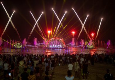 Natal Brasilidade 2025 encanta público no primeiro dia com desfiles, luzes e celebração da cultura maricaense
