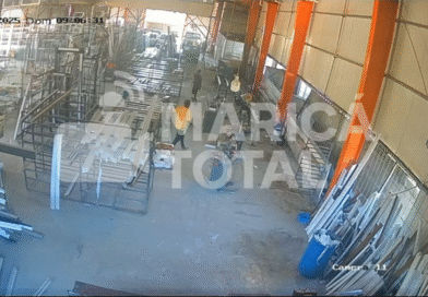 Dono de empresa de alumínio detém dupla que tentava furtar material em galpão