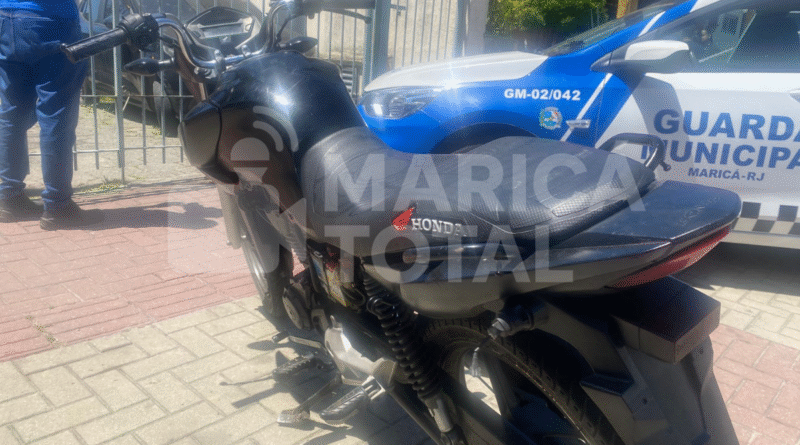 Ação rápida da P2 em Maricá resulta na prisão de dupla com moto roubada