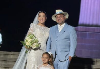 Quaquá renova votos em cerimônia no Cristo Redentor ao lado da esposa Gabriela Siqueira