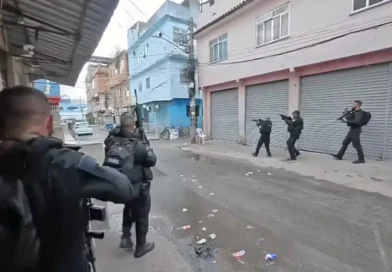 Operação contra tráfico mira quadrilha com atuação na Maré e em Maricá