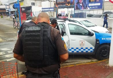 Homem é preso por agredir a própria irmã e tentar subornar policiais em Maricá