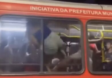Confusão em ônibus do Tarifa Zero é registrada em vídeo no Terminal de Itaipuaçu