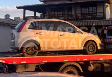 PM recupera carro roubado após assalto a residência em São José