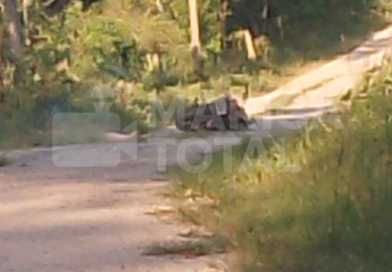 Fio energizado causa tragédia e mata casal e criança após acidente de moto em Maricá