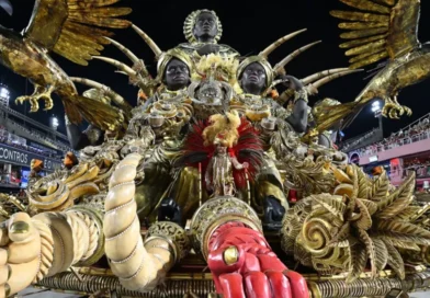 Carro alegórico da União de Maricá atropela cinco pessoas na dispersão