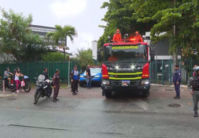 Cortejo marca despedida de piloto da Polícia Civil morto após ser baleado em operação no Rio