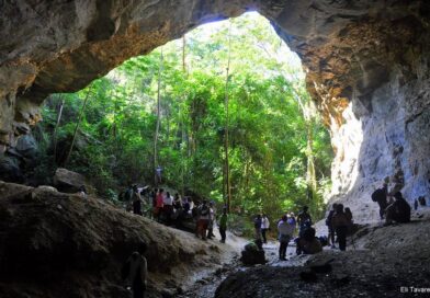 Mulher morre após cair de ribanceira durante trilha na Gruta do Spar