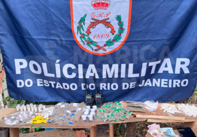 PATAMO prende dois suspeitos e apreende drogas, rádios transmissores e dinheiro em Araçatiba