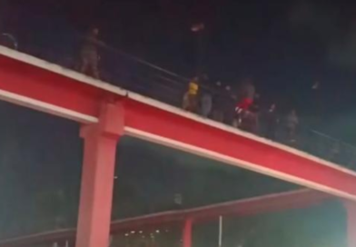 Homem é resgatado pelos Bombeiros após ocorrência na passarela de Inoã