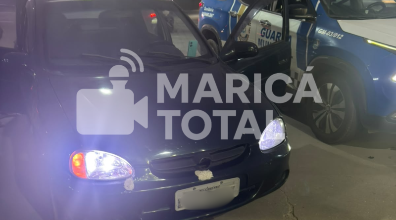 Guarda Municipal recupera carro furtado e prende suspeito na RJ-106