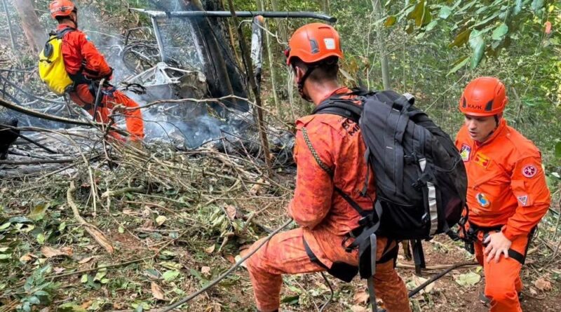 Quatro pessoas morrem após queda de helicóptero no Alto da Boa Vista