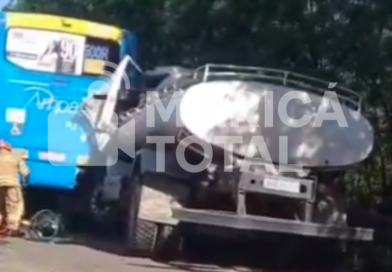 Engavetamento entre dois ônibus e caminhão deixa seis feridos na RJ-106 no Flamengo