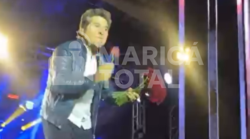 Daniel homenageia Rick durante show na Expo Rural de Maricá