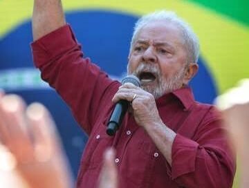 Lula vence segundo turno e é reeleito presidente do Brasil