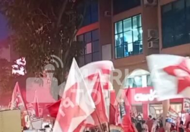 Juventude do PT realiza ato em apoio ao Lula no centro de Maricá