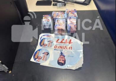 Homem é apreendido por suspeita de boca de urna com 3 mil santinhos em Itaipuaçu